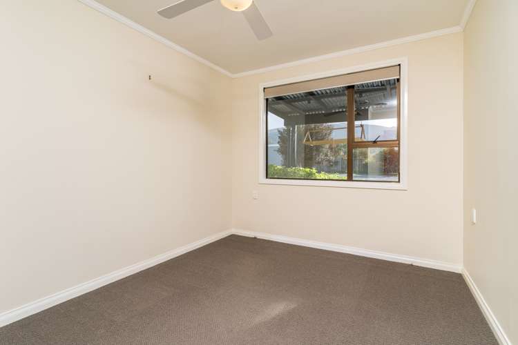 17 Dunedin-Waitati Road Dalmore_26