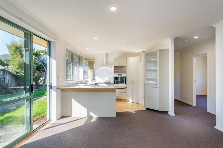 209 Old Farm Road Hamilton East_6