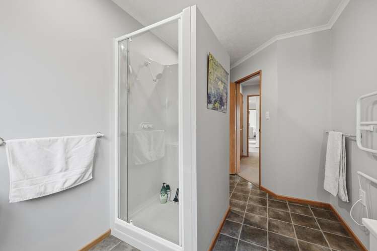 21 Ferntree Drive Wakari_11