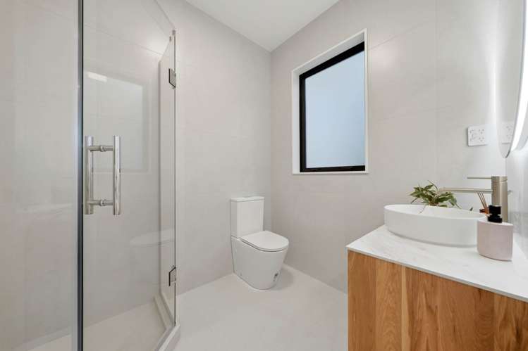 39 Kikorangi Drive Orewa_16
