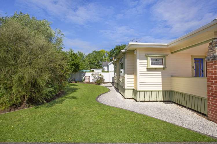 37 Naylor Street Hamilton East_22