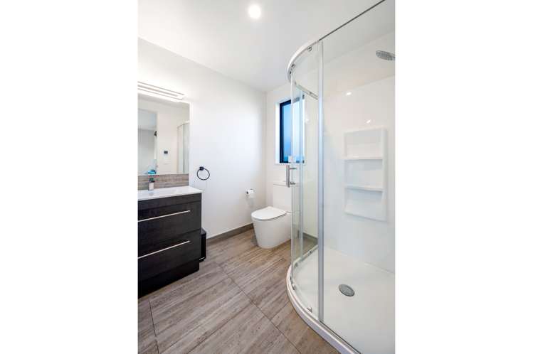 223 Aubrey Road Wanaka_8