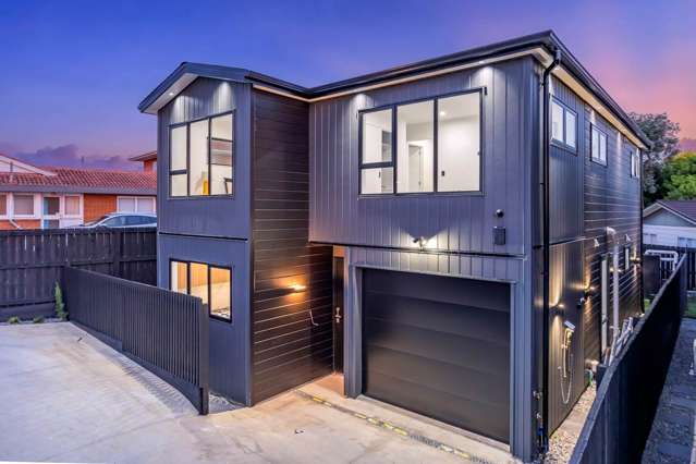 Brand New Standalone in Pakuranga College Zone!