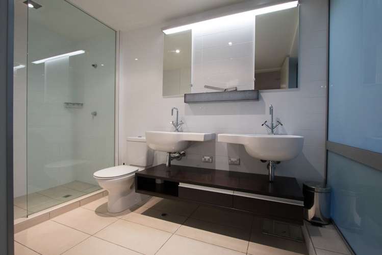 2a/138 Oriental Parade Oriental Bay_8