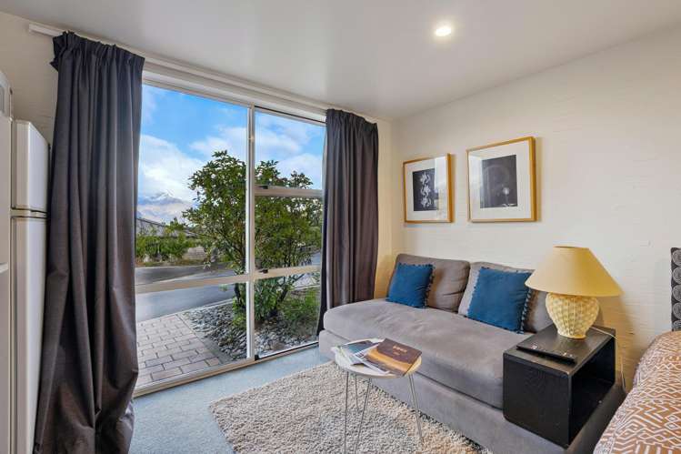 3/6 Suburb Street Queenstown_18