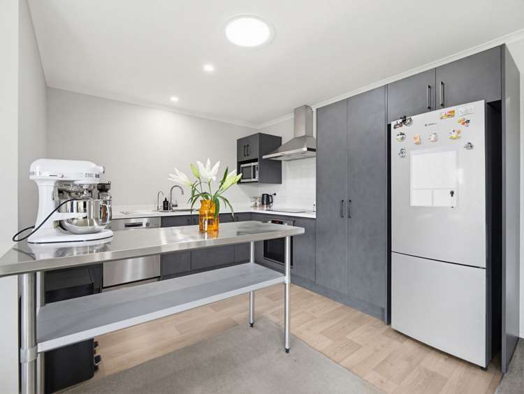 1/39 Saxbys Road Glenview_11