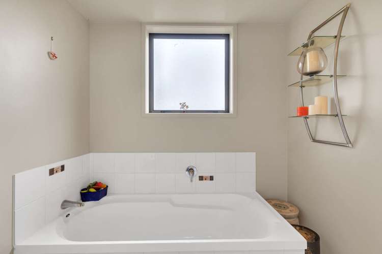 11 Te Kauri Place Helensville_17