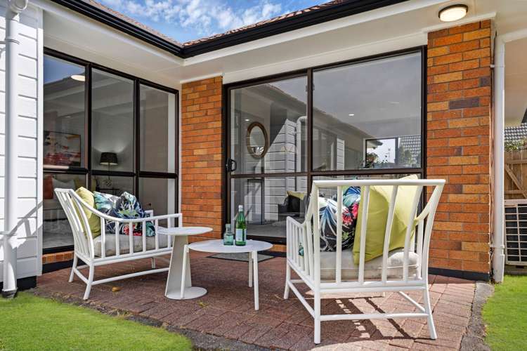 1/25 Headcorn Place Botany Downs_21