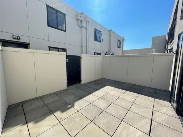 6d/8 Farnham Street Parnell_4