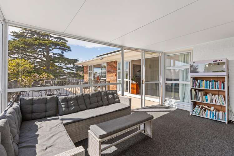 13 Cowling Road Hurdon_12