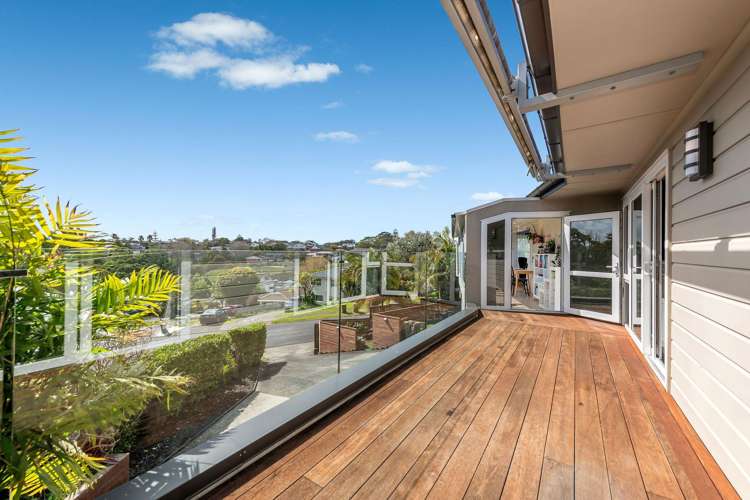 10 Charles Dickens Drive Mellons Bay_18