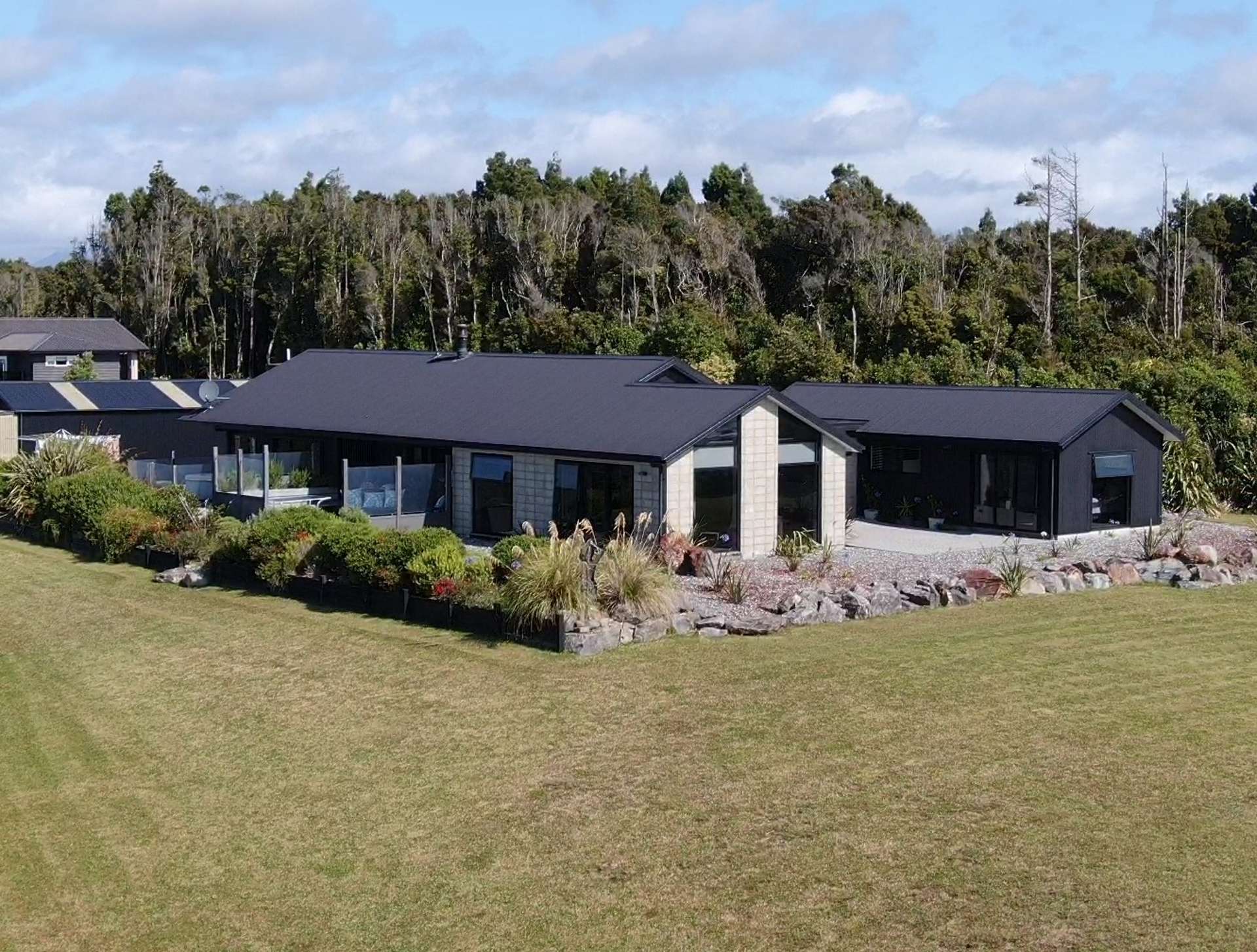 35a Montagu Spur Hokitika_0