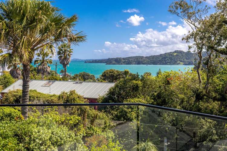 16 Ocean Road Surfdale_1