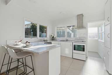 3/6 Corunna Road_3
