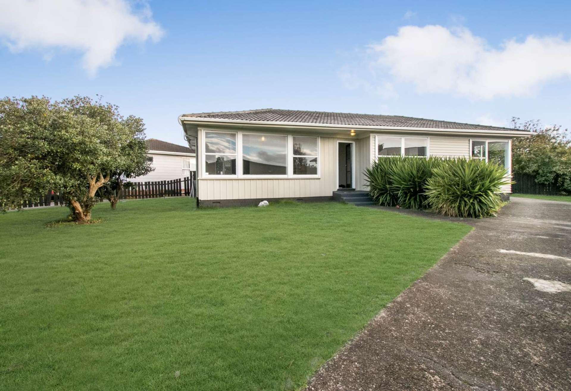 39 Staverton Crescent Mangere_0