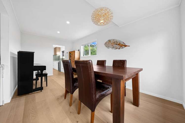 8 Philson Terrace Browns Bay_16