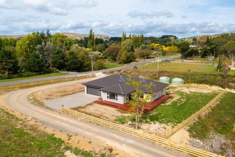 300 White Road Otane_15