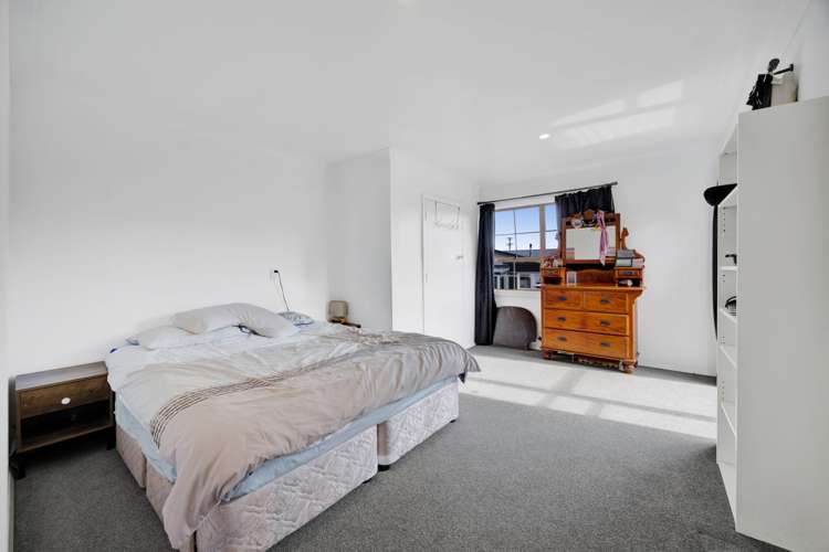 9 Standish Street Midhirst_17