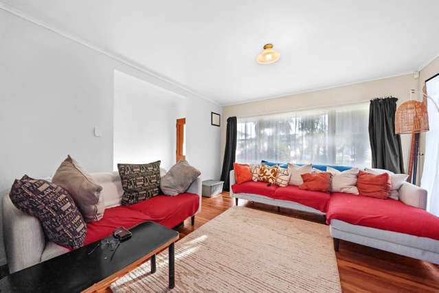 66 Hallberry Avenue Mangere East_3