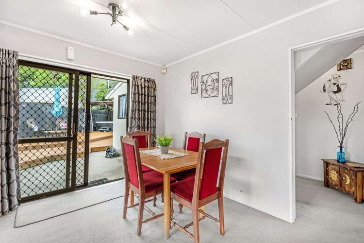 7 Charisma Court Kelvin Grove_15