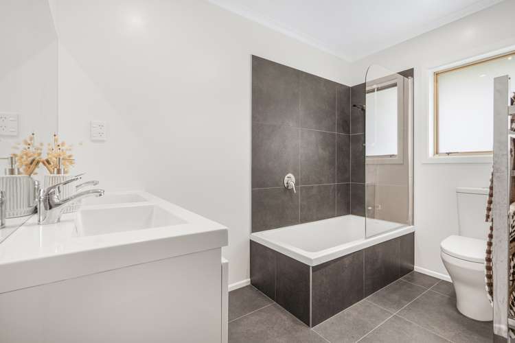 29 Sunnyhills Avenue Glenview_17