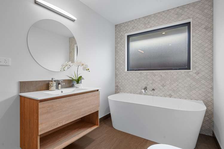 64 Blunden Road Lincoln_13