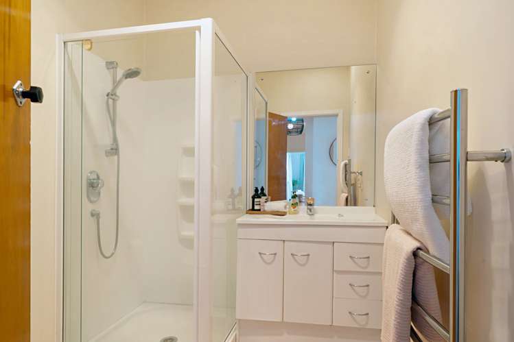 4149 Great North Road Glen Eden_20