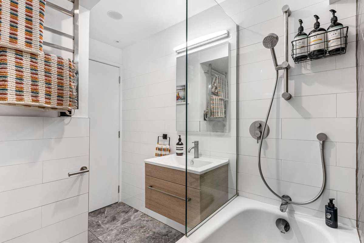 202/43 Brown Street_3