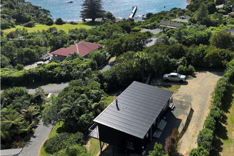 3203 Archers Road Tennyson Inlet_3