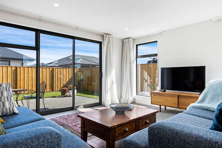 7 Jove Drive Pegasus_5