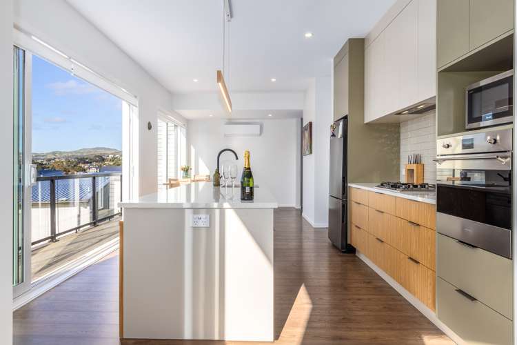 32 Hokioi Drive Porirua_2