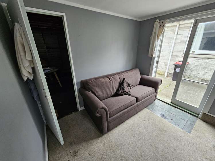 1217 Willowpark Road North Mayfair_12