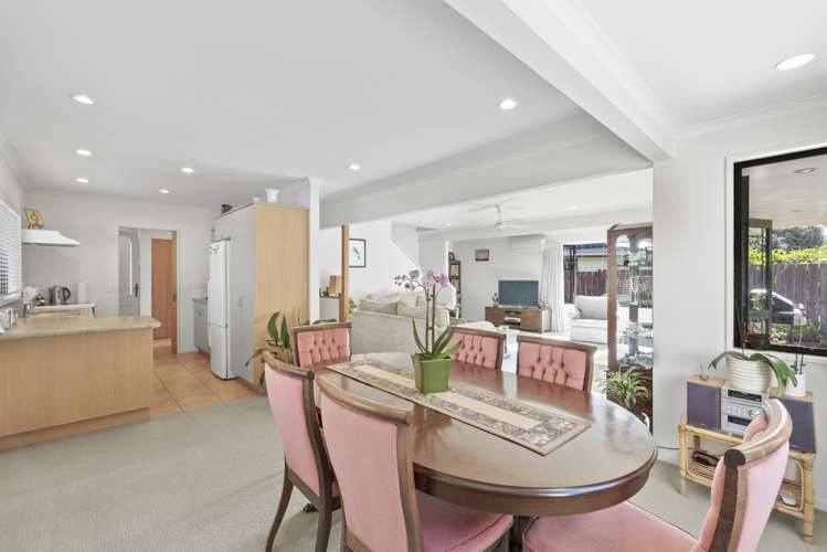 2/94a Coronation Road Hillcrest_7