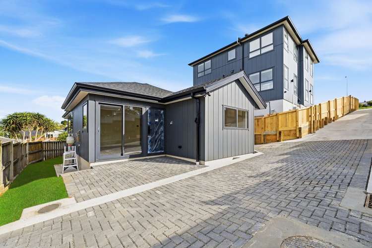 7 Miriam Corban Heights Henderson_2