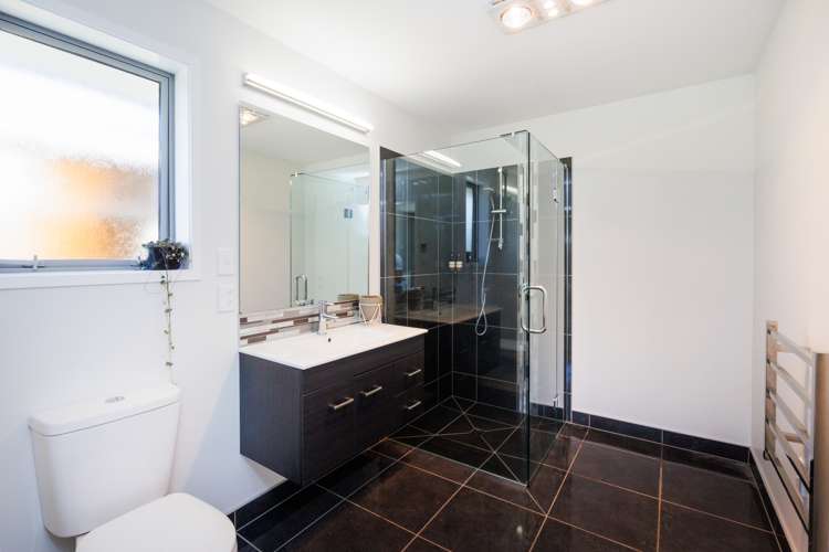 8 Huffington Place Feilding_12