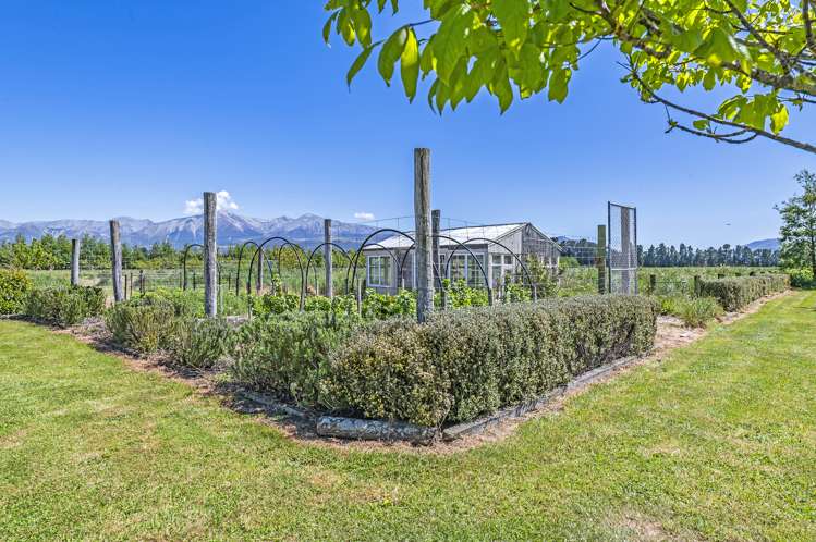 556 Frasers Road Springfield_24