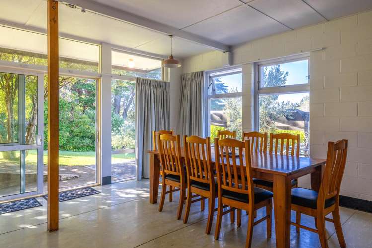 195 Ocean View Road Oneroa_14