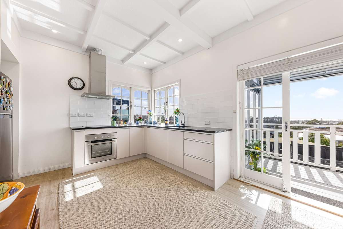 4233 Great North Road_2