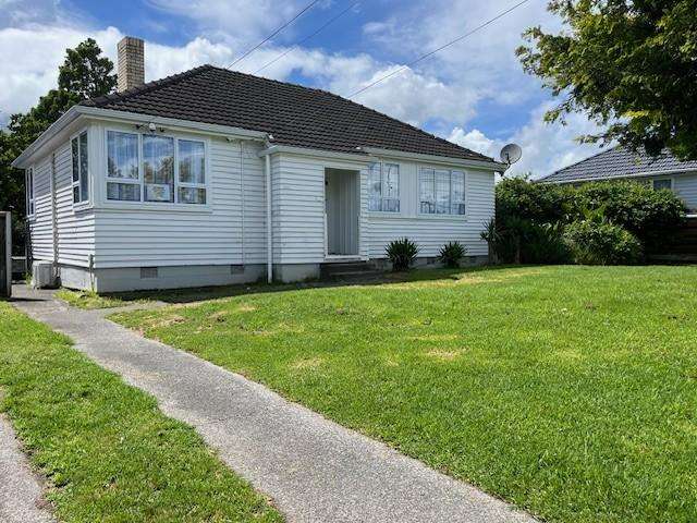 Renovated 3-Bedroom Home on Large Fully Fenced Section - Pets Considered