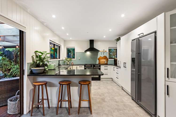 1/964 Beach Road Torbay_1