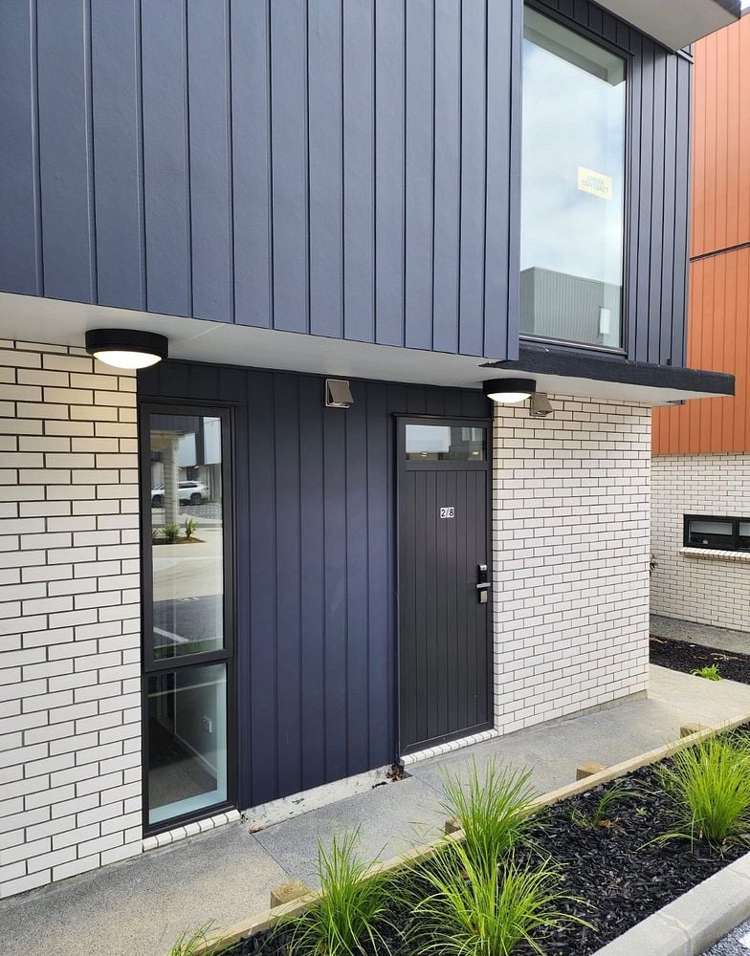 2/8 Treasure Lane Te Atatu South_9