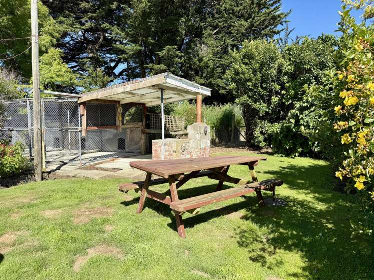 300 Moulson Street Tisbury_34