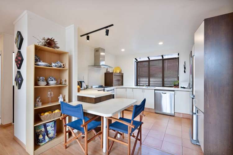 22 Greenvalley Rise Glenfield_7