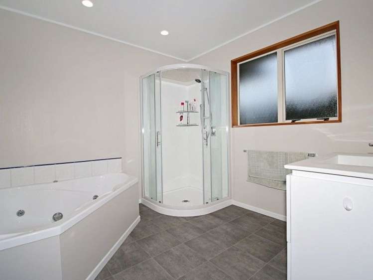 467 North Road Waikiwi_13