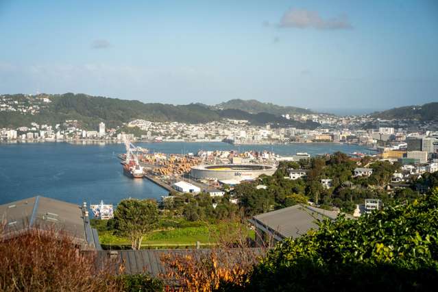 SUBLIME CITY AND HARBOUR VIEWS