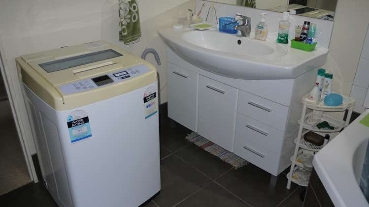 5a Everingham Place Sunnyhills_15