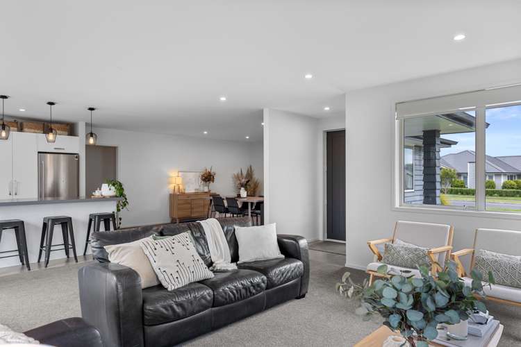 110 Puhirake Crescent Pyes Pa_11