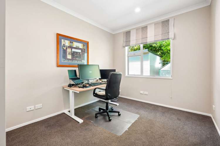 27 Kingfisher Grove Greenhithe_25