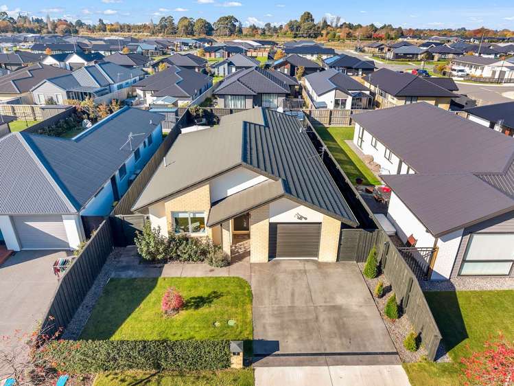 6 Crossley Avenue Woodend_32