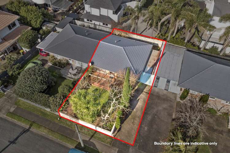 2/9 Devon Road Bucklands Beach_13